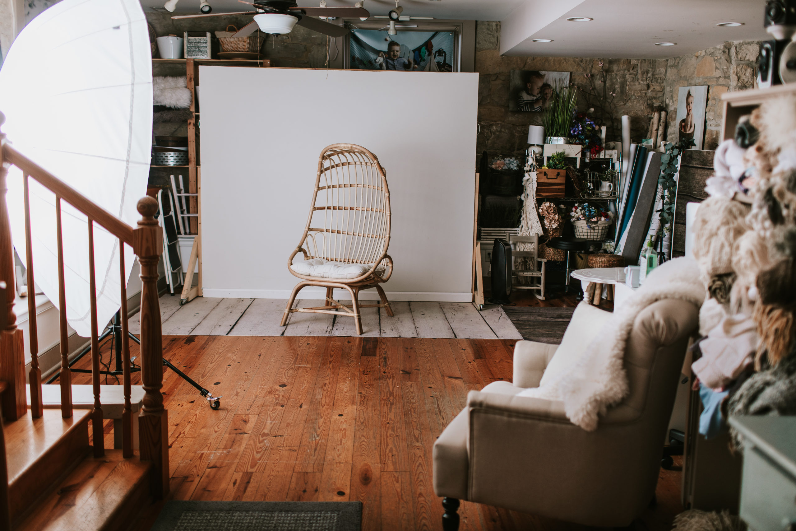 Wicker chair and neutral wall used in photography. Photogenics on Location 63090